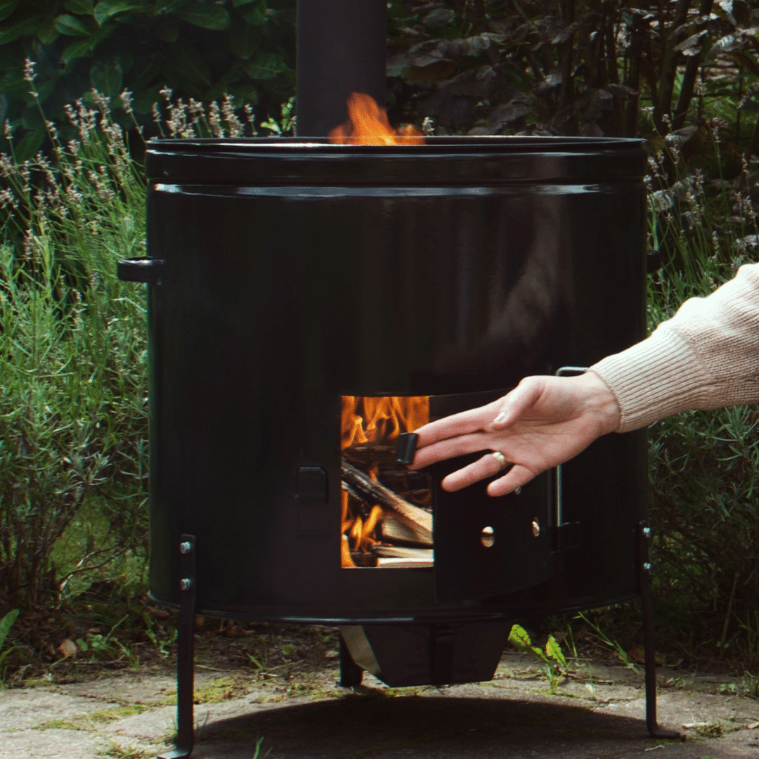 XL OUTDOOR COOKING STOVE BURNING