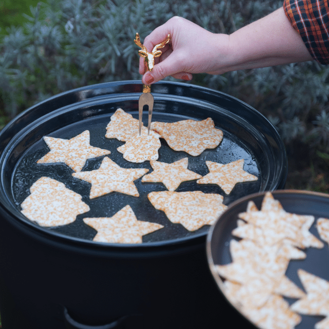 Kerstboom en kerstster pannenkoekjes bakken Bakplaat VUUR LAB.