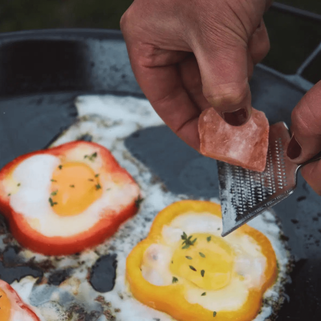 rivsalt himalaya zoutrotsje met rasp gebakken ei en paprika voor paas brunch