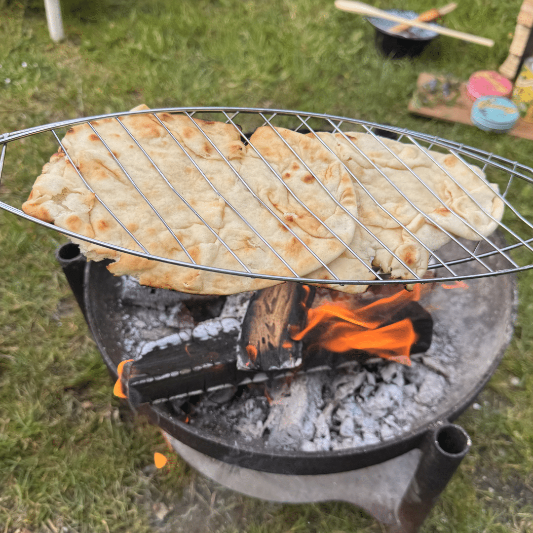 Visgrillrooster met flatbread vuurschaal Visgrillrooster met flatbread vuurschaal