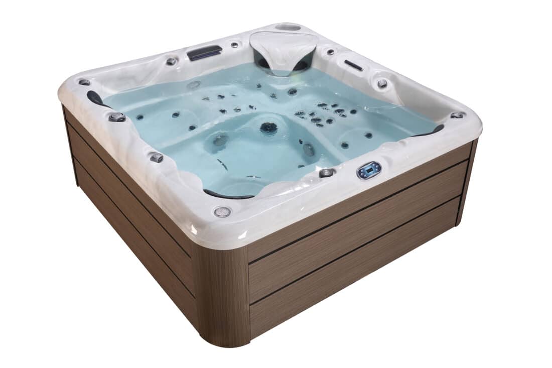 Infinity Spa Wellness Tub 004 zijaanzicht met water
