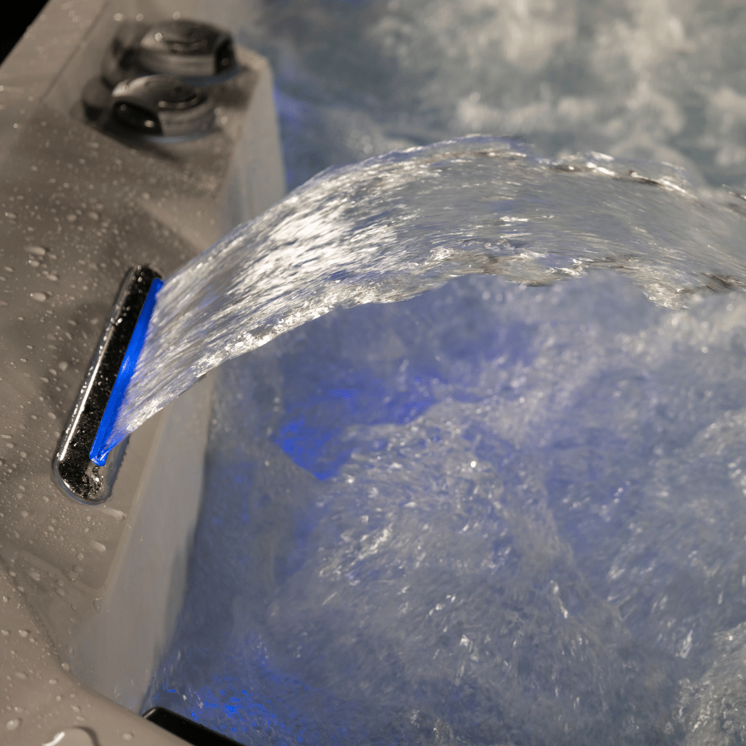 Ultimate Spa serie Wellness Tub waterval sfeer