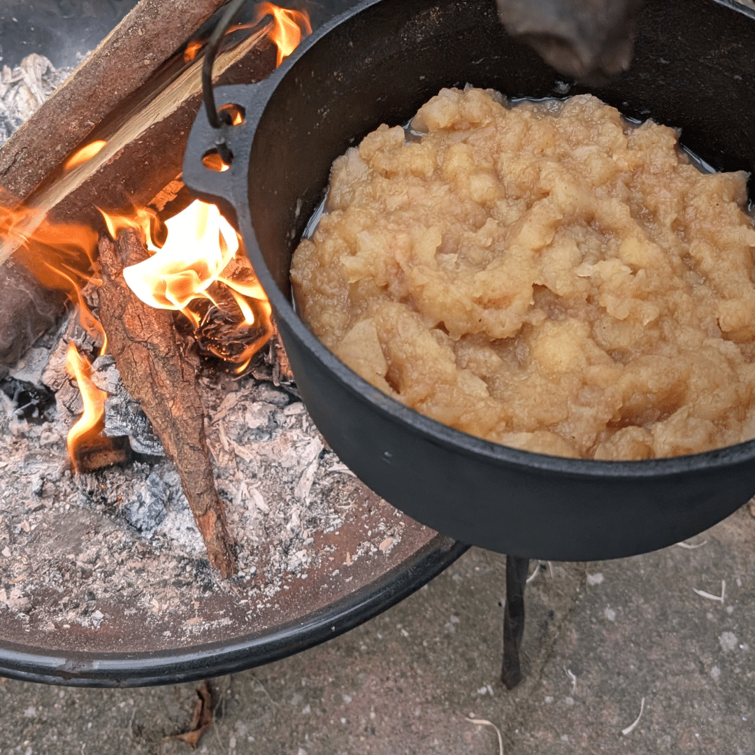 Kampvuur herfst appelmoes met kaneel en gember Kampvuur herfst appelmoes met kaneel en gember