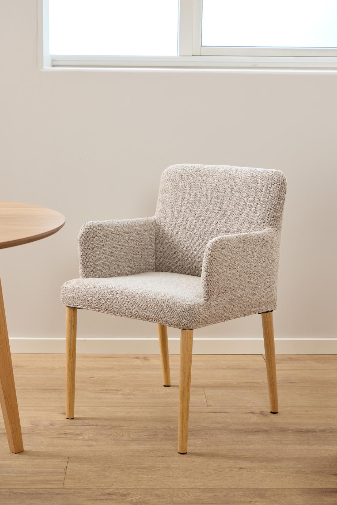 Zoe Dining Chair With Armrest
