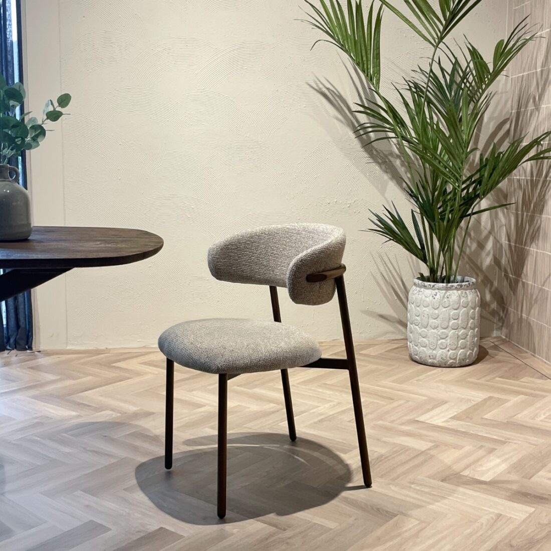 Eetkamerstoel Micah Hush Walnut