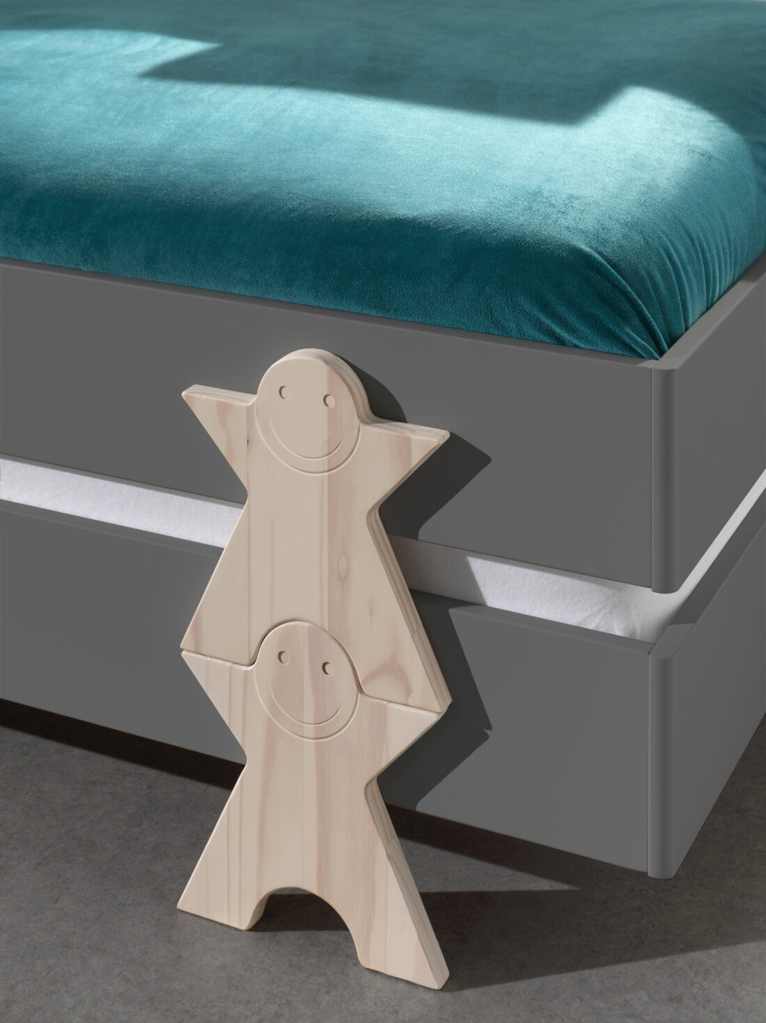 Deze Modulo Combinatie Bestaat Uit 2 Grijze Modulo Bedden 90 X 200 Cm Met Massieve Poten In De Vorm Van Een Smiley
