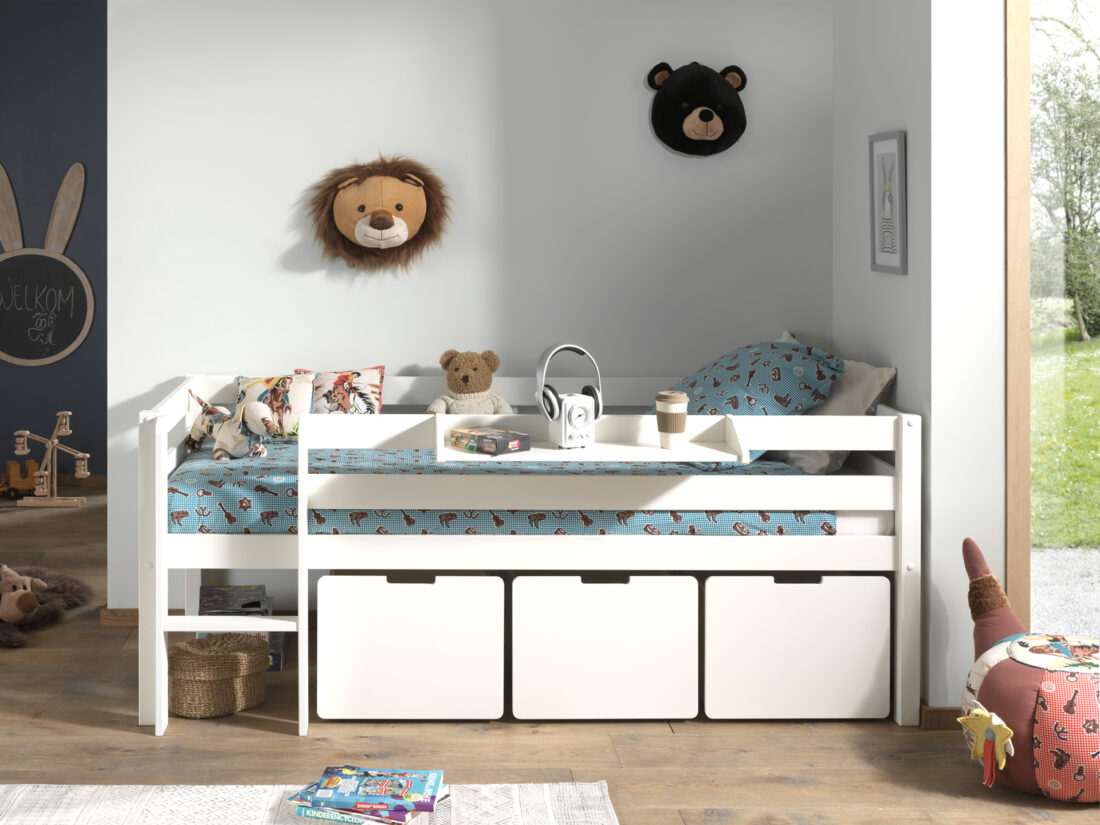 Deze Pino Combinatie Bestaat Uit Een Witte Pino Halfhoogslaper Met Ladder Een Pino Set Van 3 Laden En Een Pino Hangtablet