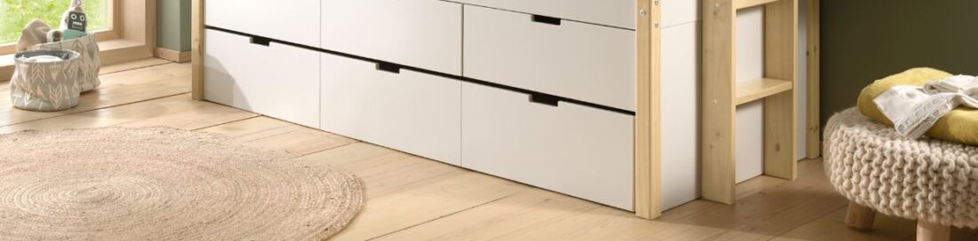 Deze Margrit Combinatie Bestaat Uit Het Margrit Kajuitbed 90 X 200 Cm Met 3 Lades En Rolbed