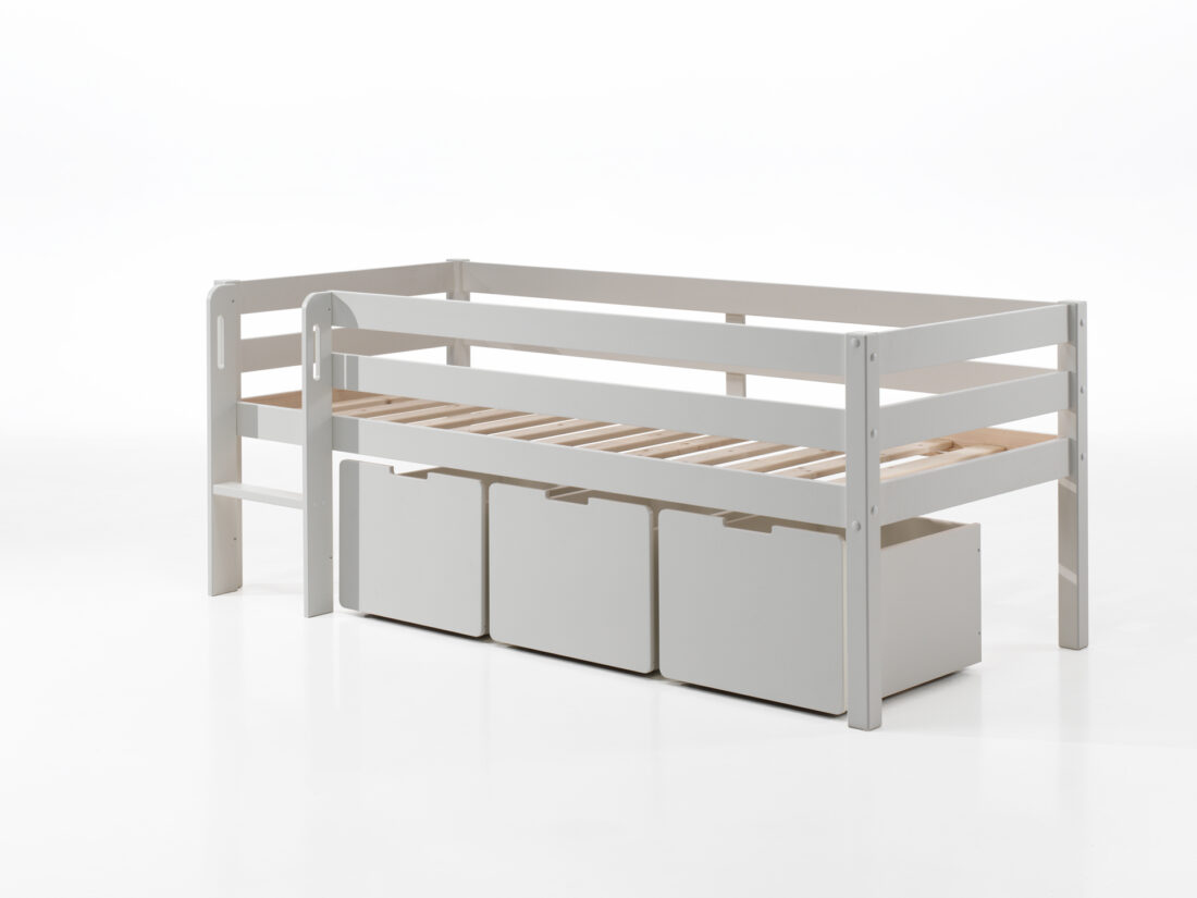 Deze Pino Combinatie Bestaat Uit Een Witte Pino Halfhoogslaper Met Ladder En Een Pino Set Van 3 Laden