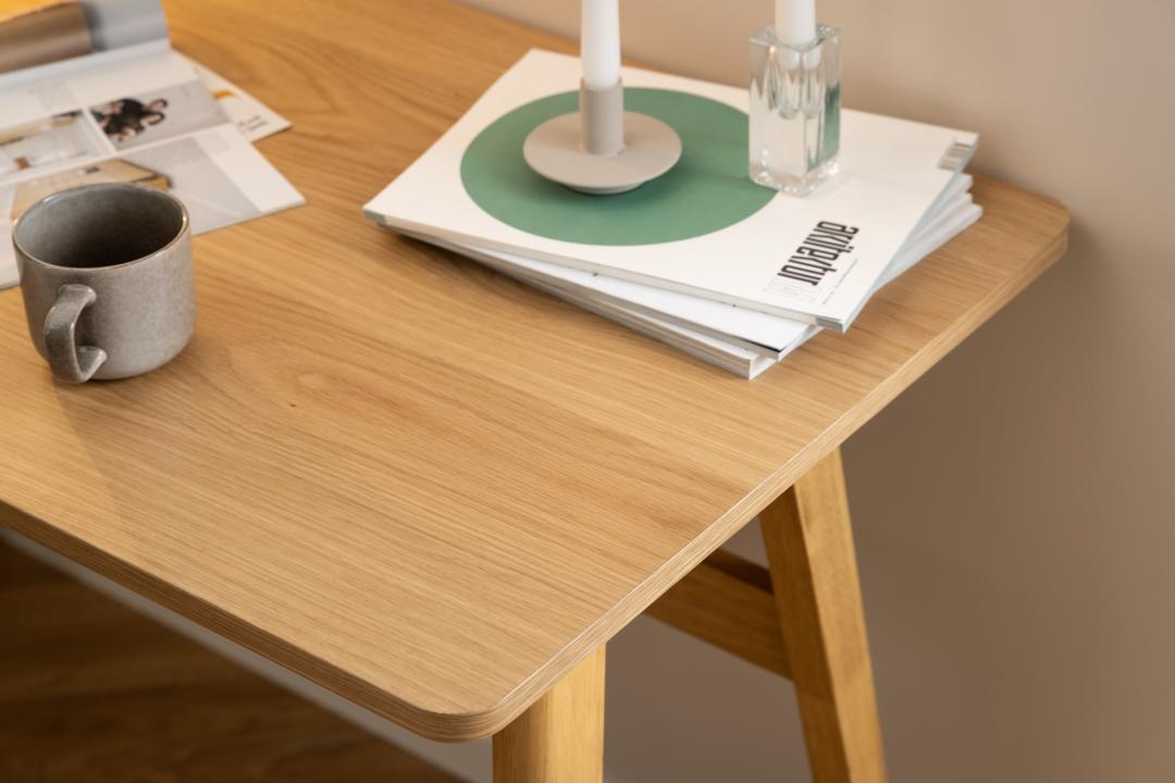 Bureau Barnett 8211 Eiken Fineer
