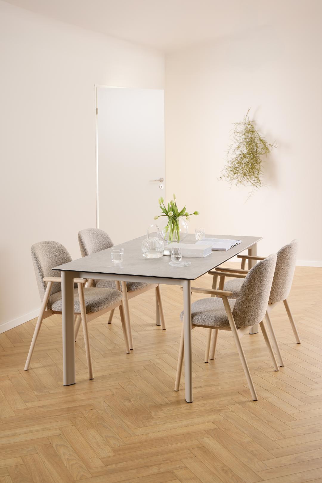Eetkamerstoel Leo 8211 Stof Monza Beige 8211 Wit Geolied Eikenhout Minimale Bestelling 2 Stuks Eetkamerstoel Leo 8211 Stof Monza Beige 8211 Wit Geolied Eikenhout Minimale Bestelling 2 Stuks