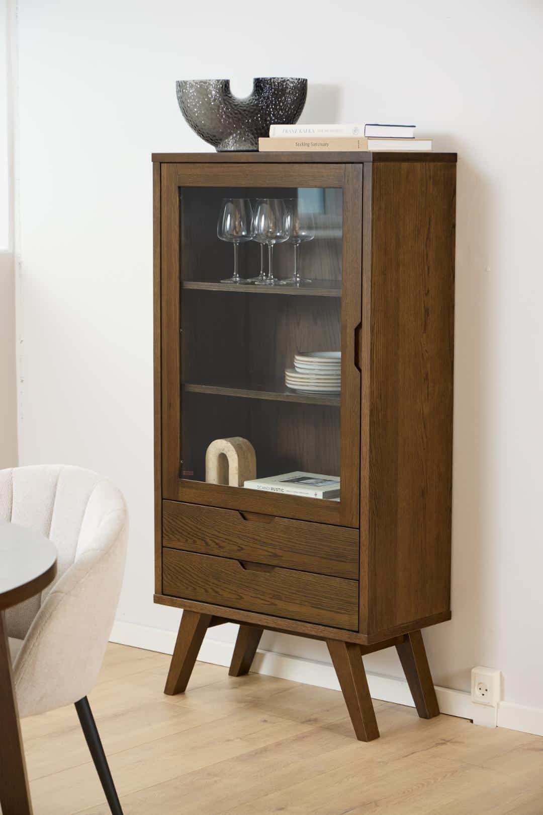 Vitrinekast A Lijn 8211 Gerookt Eiken Fineer 8211 Glas