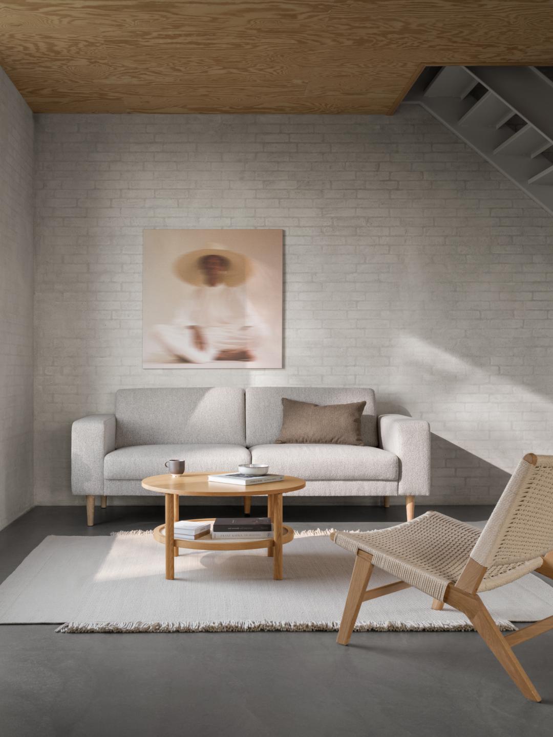 Loungestoel Carson 8211 Beige Vlechten 8211 Eiken Gelakt Loungestoel Carson 8211 Beige Vlechten 8211 Eiken Gelakt