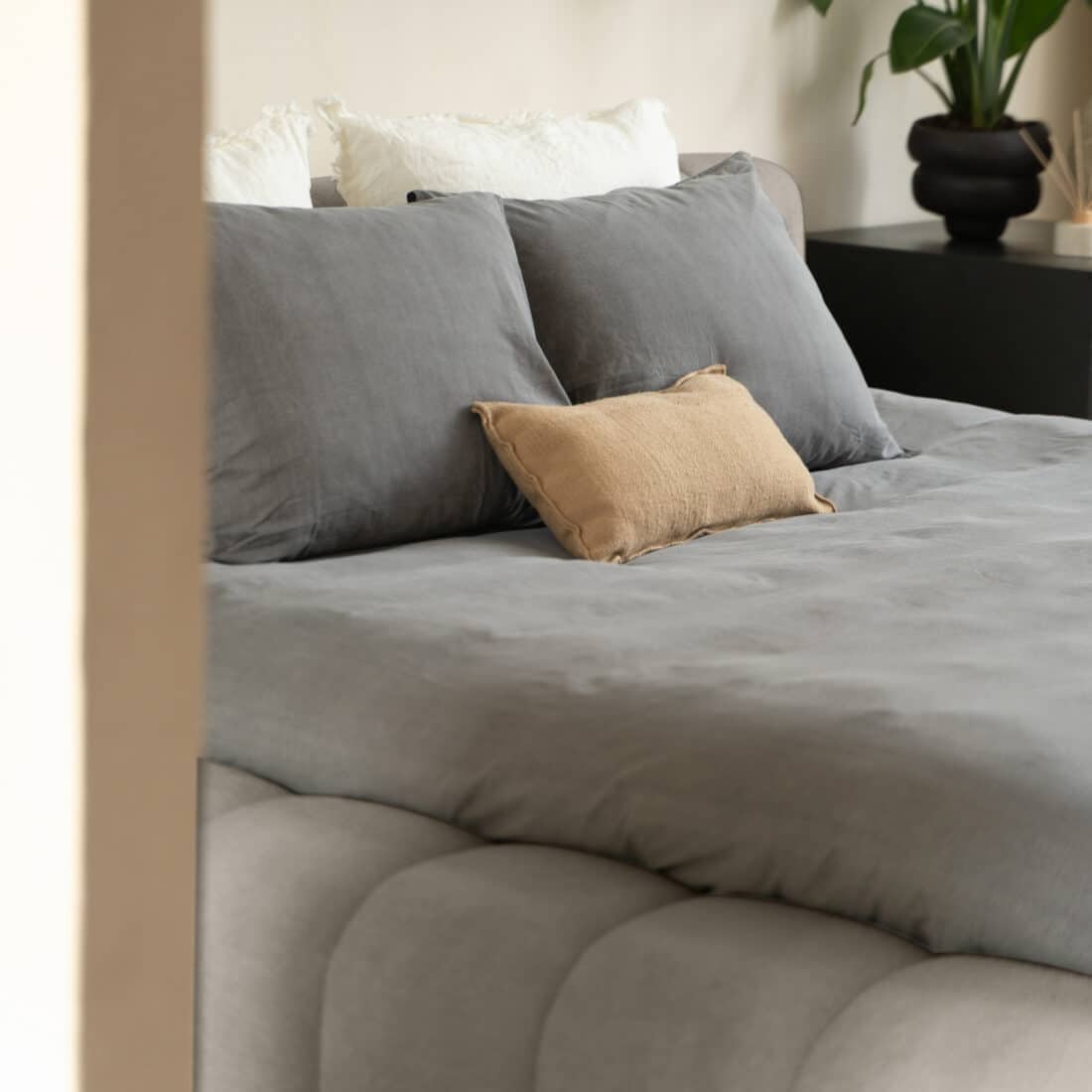 Designbed Adore Classic 8211 Cappuccino 8211 180 215 200 Cm 8211 Zonder Matras