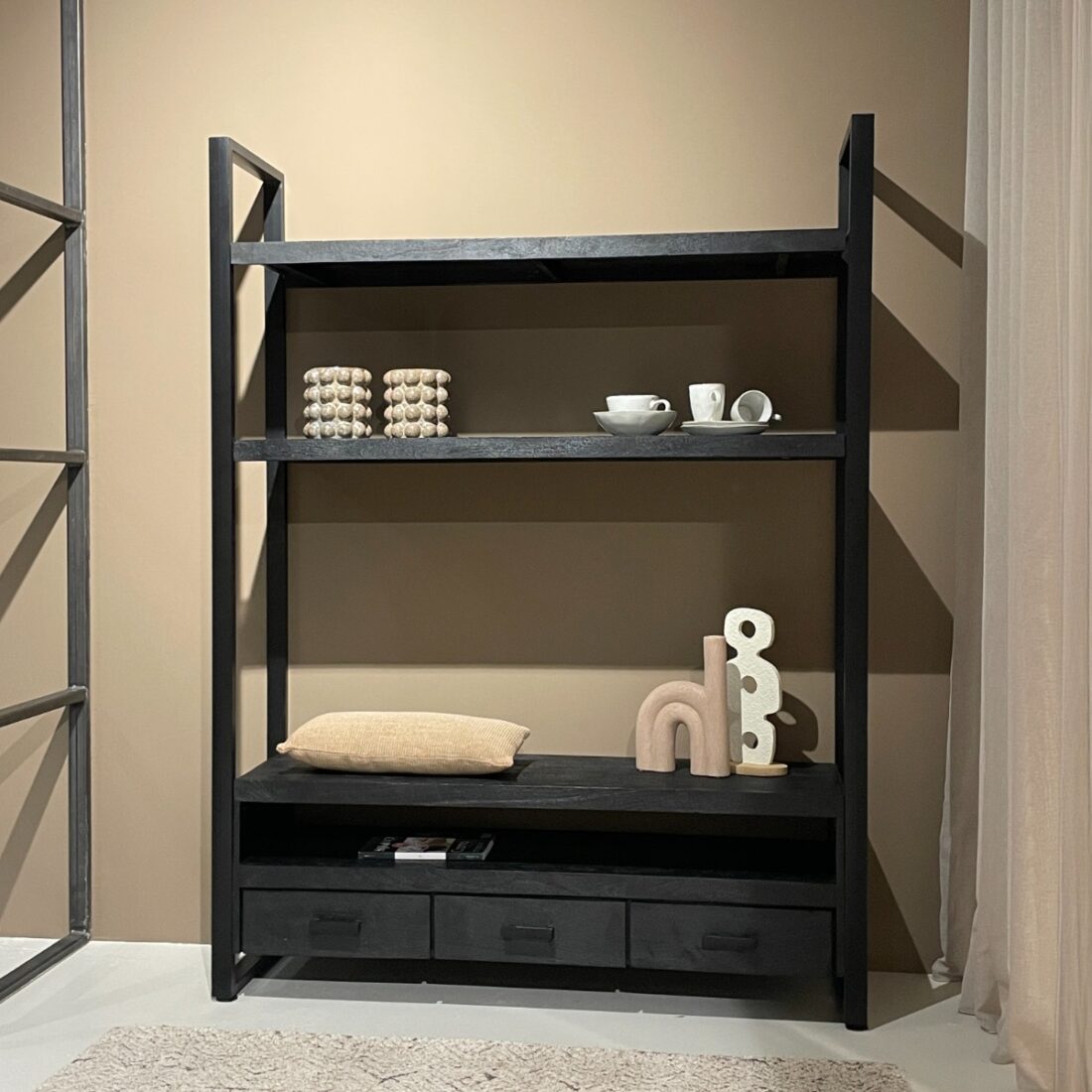 Wandmeubel Norris High 8211 Zwart Mangohout 8211 Metaal 8211 Hoogte 150 Cm Wandmeubel Norris High 8211 Zwart Mangohout 8211 Metaal 8211 Hoogte 150 Cm