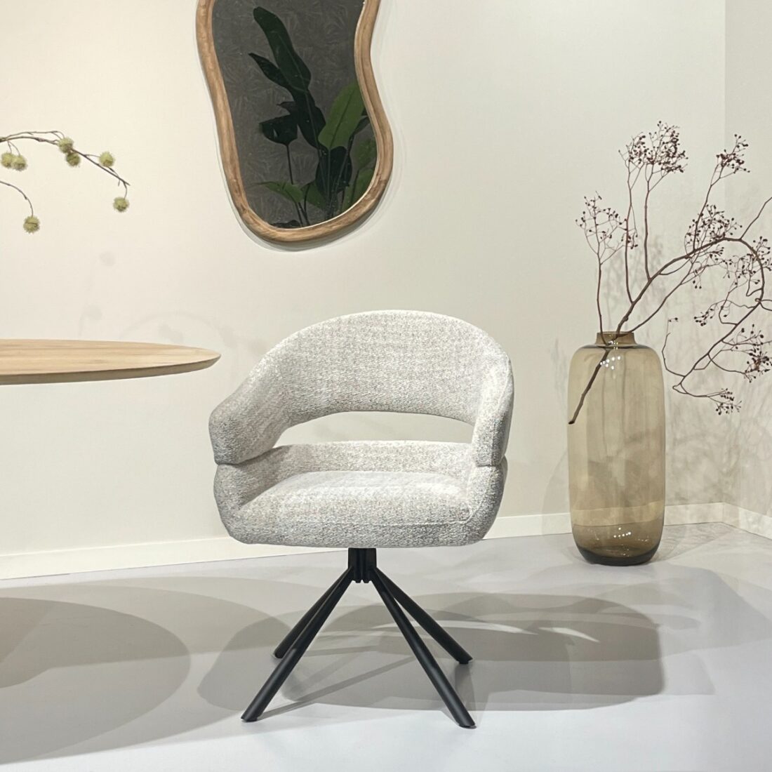 Eetkamerstoel Linn 8211 Stof Bisque Oasis 8211 Metaal Minimale Bestelling 2 Stuks Eetkamerstoel Linn 8211 Stof Bisque Oasis 8211 Metaal Minimale Bestelling 2 Stuks