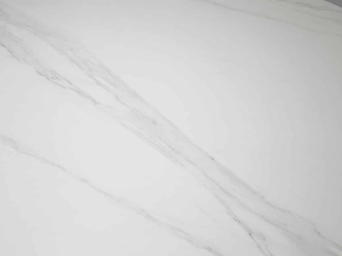 Salontafel Delos 8211 Wit Deckstone 8211 120 215 60 Cm 8211 Kolomvoet In Naturel Eiken