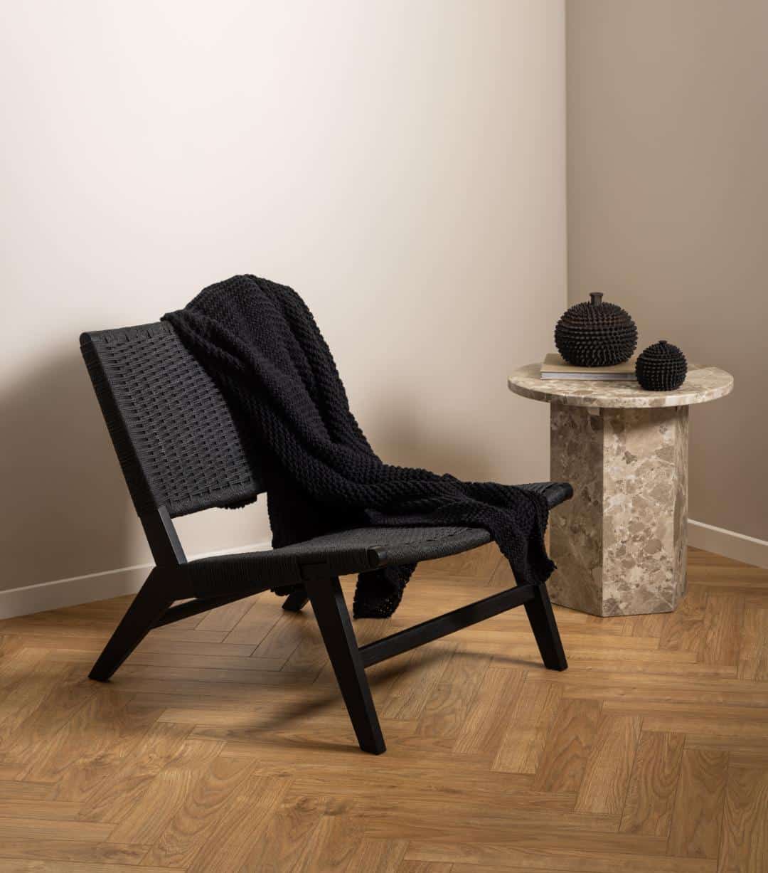 Loungestoel Carson 8211 Zwart Eikenhout 8211 Gevlochten Patroon Loungestoel Carson 8211 Zwart Eikenhout 8211 Gevlochten Patroon