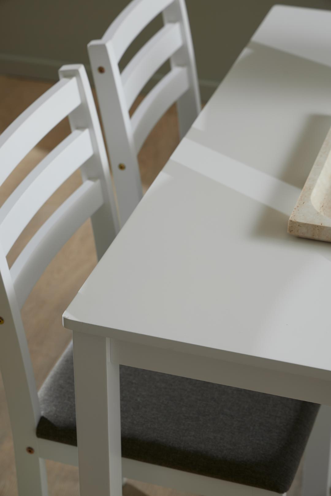 Eetkamerset Alicante 8211 Tafel En 4 Stoelen 8211 Wit Mdf 8211 Stof Lichtgrijs