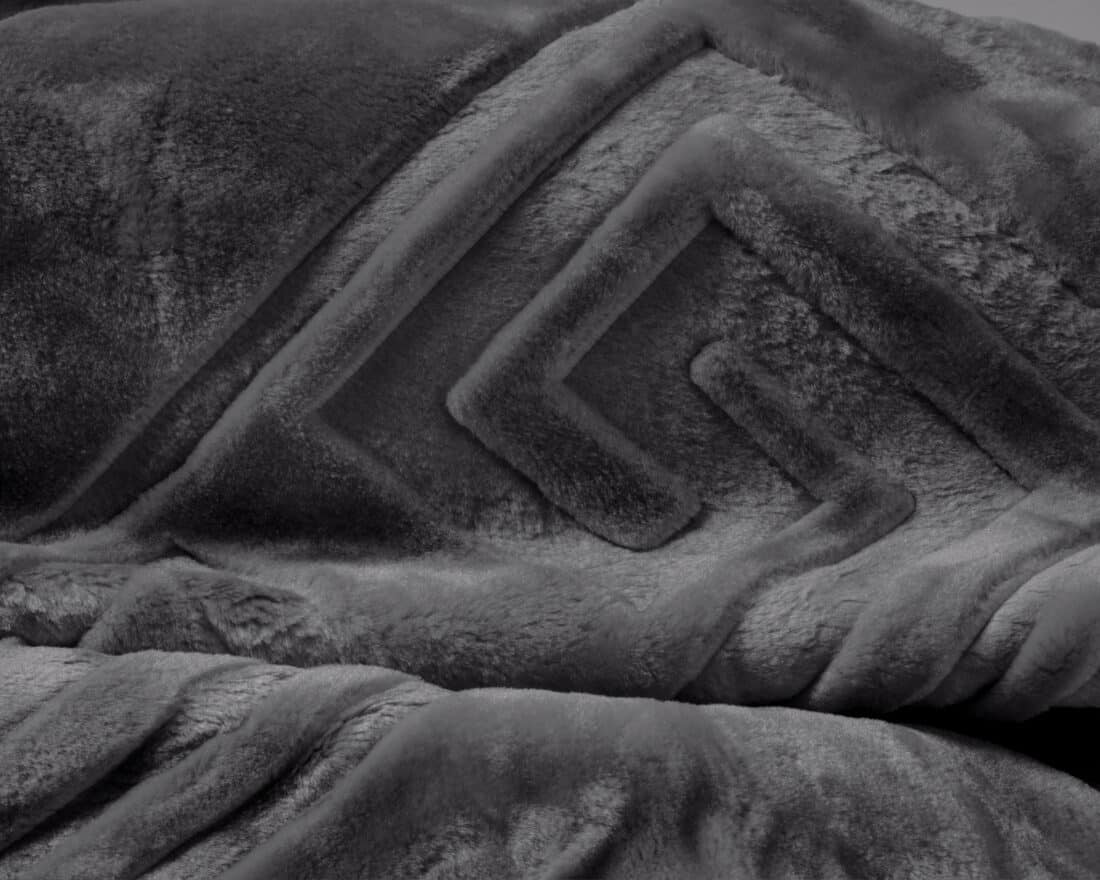 Deken Zeta Gembosseerd 8211 Antraciet 8211 Met Relif 8211 200 215 240 Cm