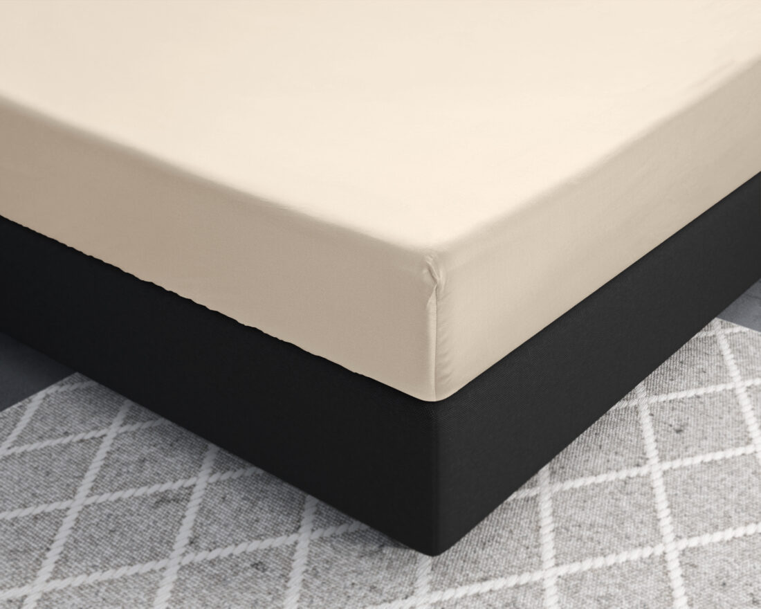 Satijnen Hoeslaken Zand 180 X 200