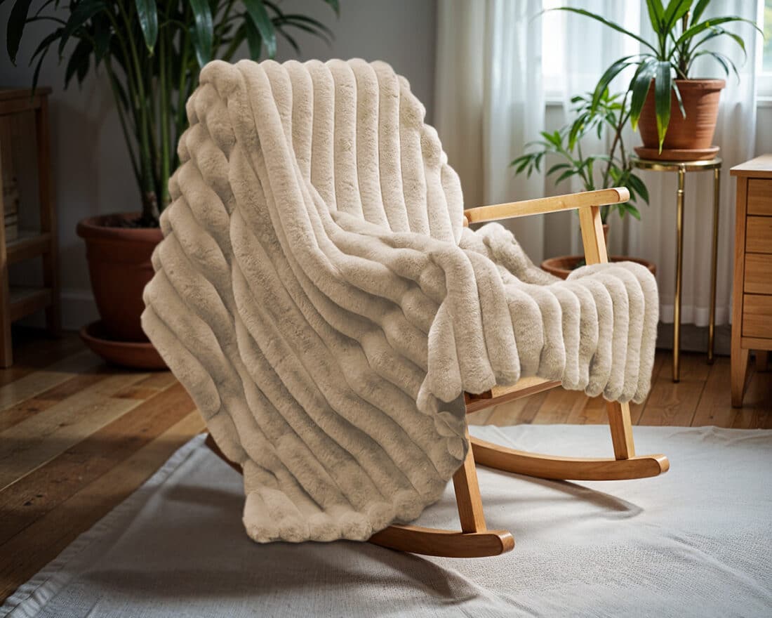 Pom Konijnenbont Plaid 8211 Zand 8211 150 215 200 Cm Pom Konijnenbont Plaid 8211 Zand 8211 150 215 200 Cm