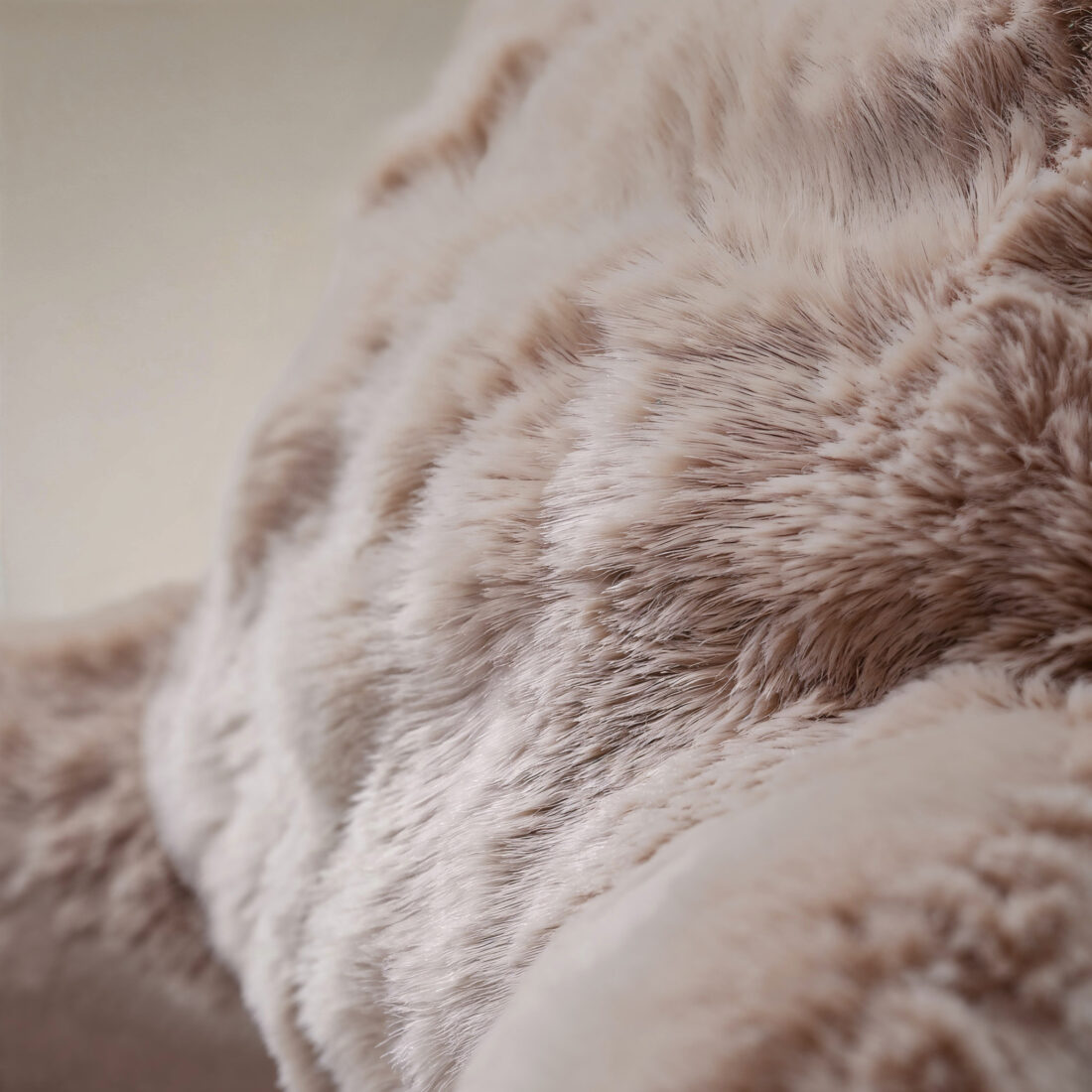 Bedsteunkussen Pompon Taupe 34 X 50