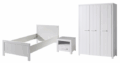 Deze ERIK‑combinatie in wit bestaat uit een bed (90x200) met bijbehorend nachtkastje en een 3‑deurs kledingkast.