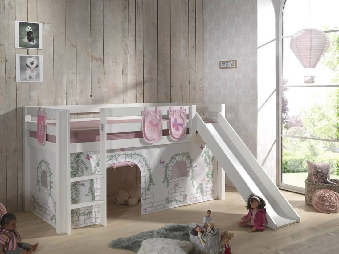 Deze Pino Combinatie Bestaat Uit Een Witte Pino Hoogslaper Met Glijbaan Een Speelgordijn Birdy En 3 Zakjes Birdy