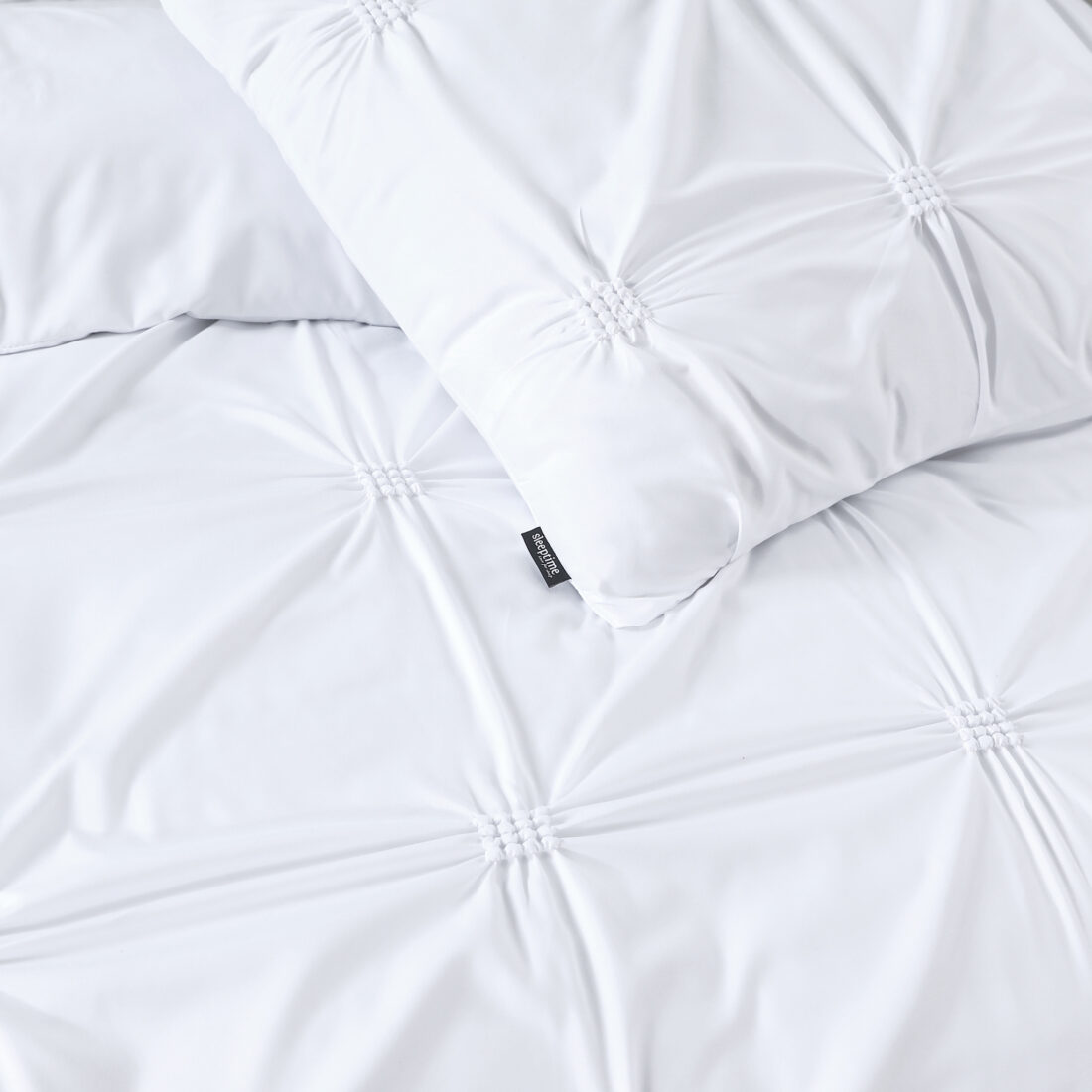 Punch Pintuck Wit 240 X 200 220