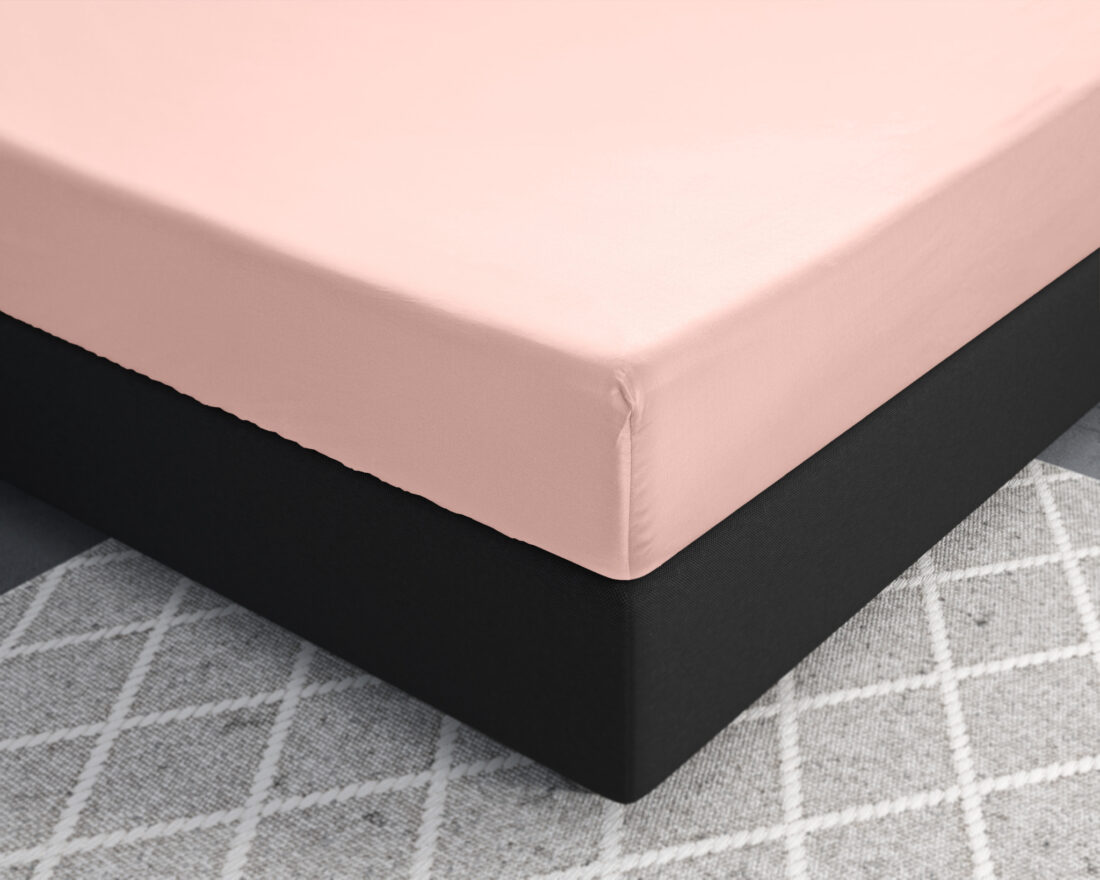 Satijnen Hoeslaken Roze 180 X 210 Satijnen Hoeslaken Roze 180 X 210