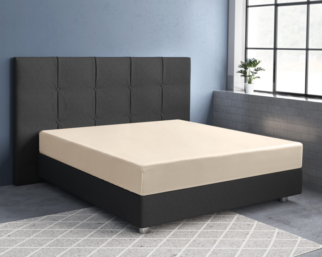 Satijnen Hoeslaken Zand 180 X 210